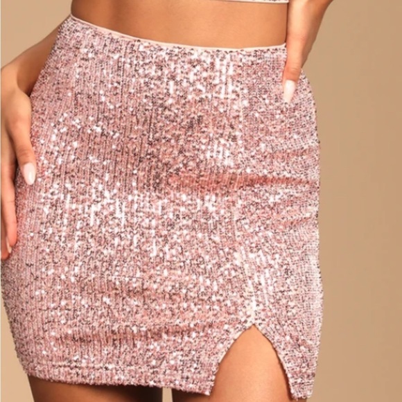 Lulus Dresses & Skirts - 👗Lulu’s sequin pink skirtS split festival prom date night party
